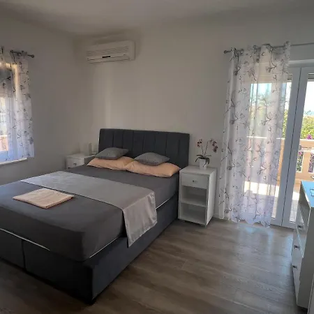 Zdrava Apartman *